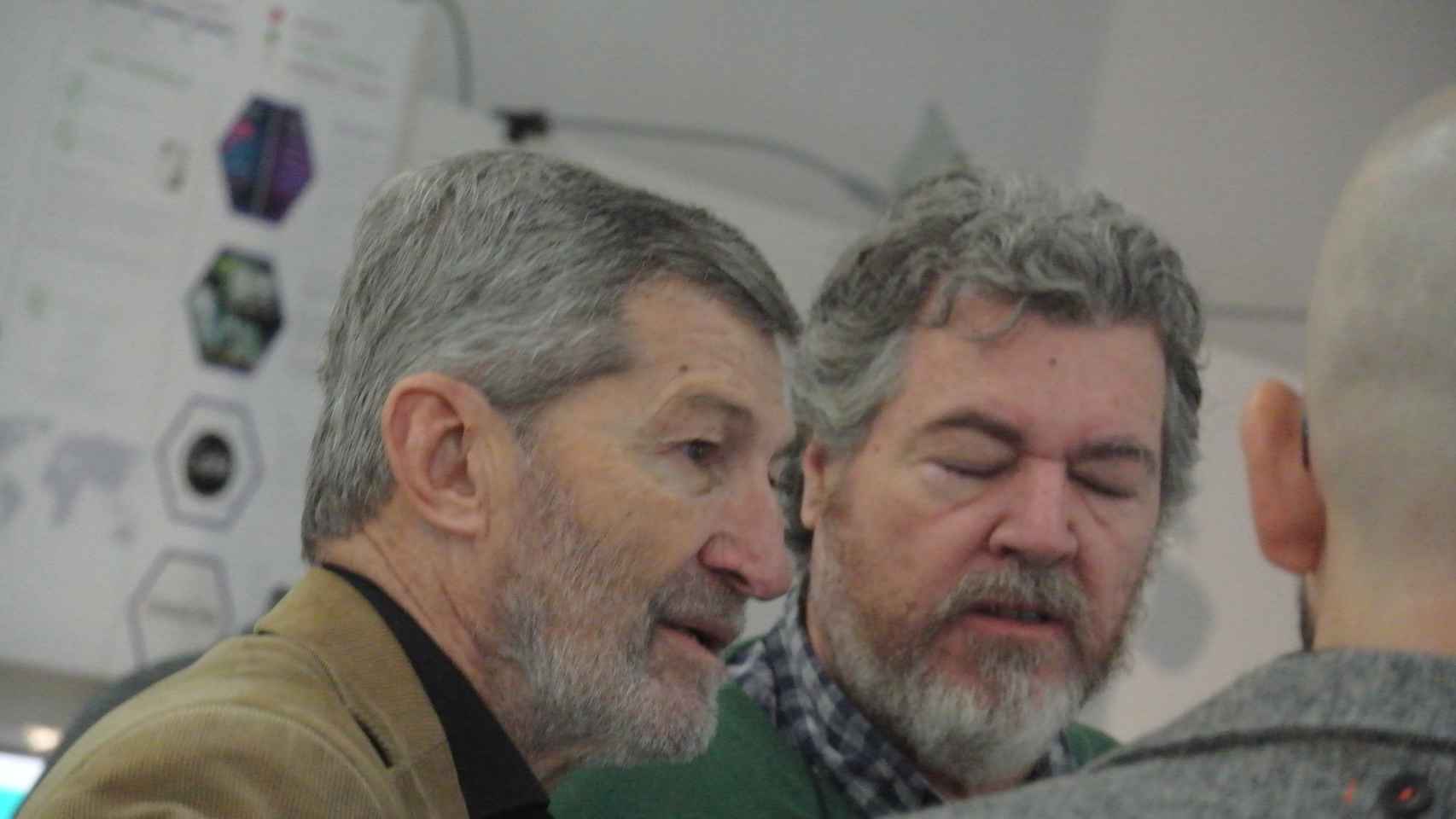 Julio Rodríguez, el Jemad de Podemos, junto a Juan López de Uralde, líder de Equo, en el Rumbo 2020 de Podemos.