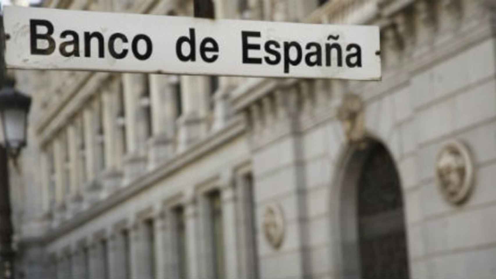 El Banco de España inhabilita y multa con 10