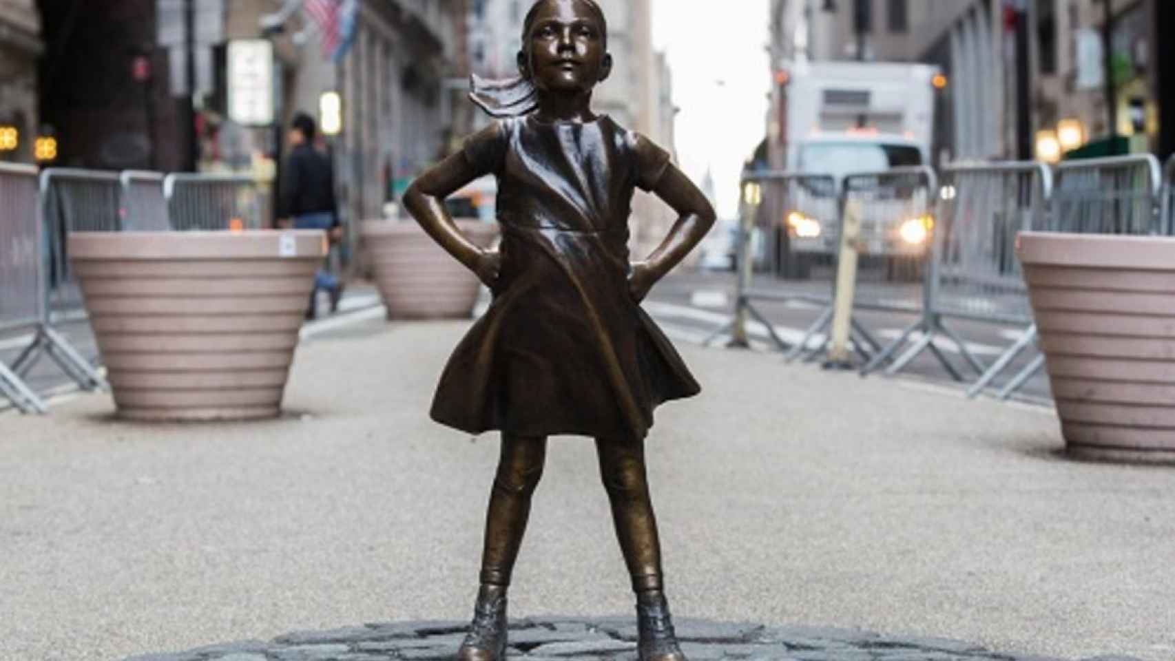 Estatua de la 'Fearless Girl' en Wall Street.