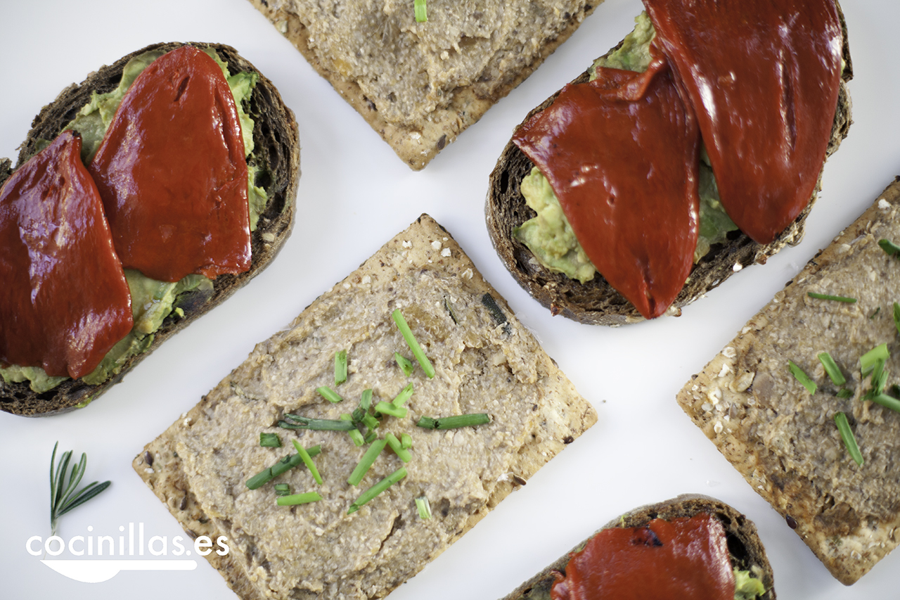tostas paté shiitake y pimientos caramelizados