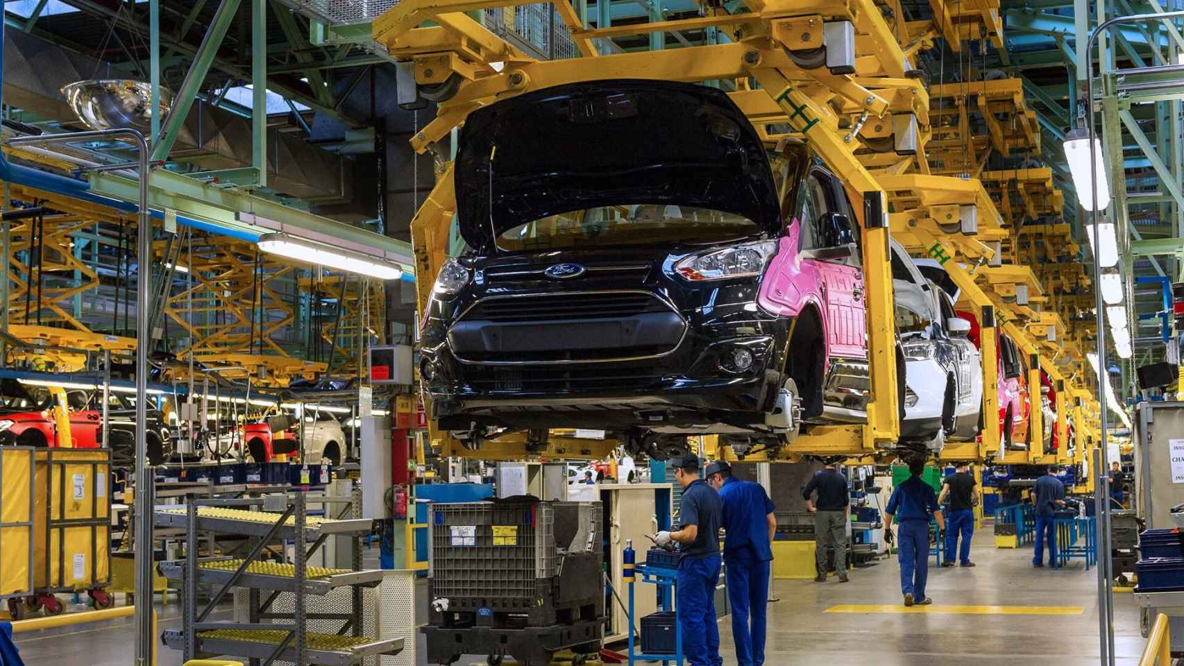 Ford avisa de que la transición a vehículos eléctricos acarrera ajustes