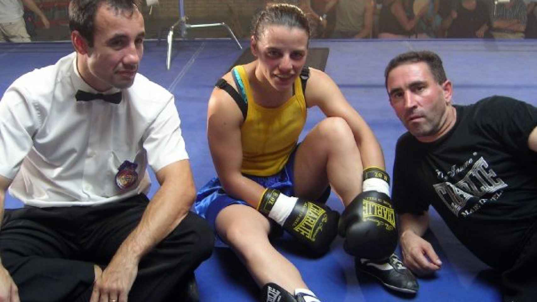 María Jesús Rosa, con el juez y su entrenador Chumi.