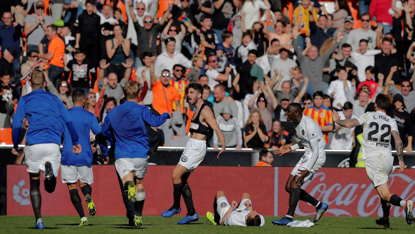 Piccini celebra su gol en el Valencia - Huesca