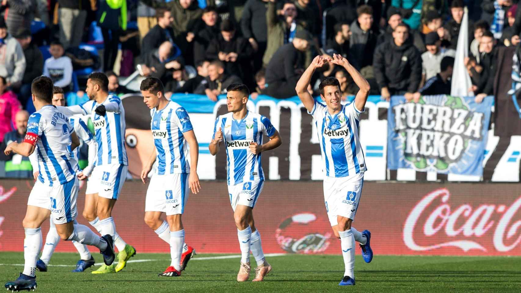 Los jugadores del Leganés celebran un gol ante el Sevilla en Butarque