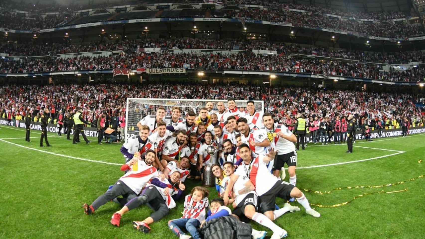 River Plate celebrando título. Foto Twitter: (@RafaelBorre_)