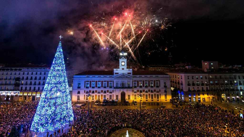 20.000 personas se congregaron en la Puerta del Sol en Madrid en la Nochevieja de 2018.