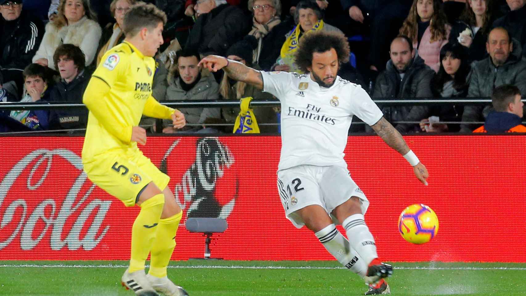 Marcelo centra un balón al área del Villarreal