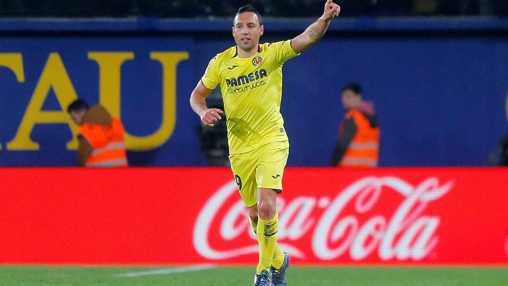Santi Cazorla celebra el gol del empate del Villarreal