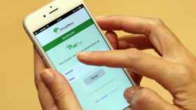 Unicaja lanza un servicio de pago con el móvil en comercios