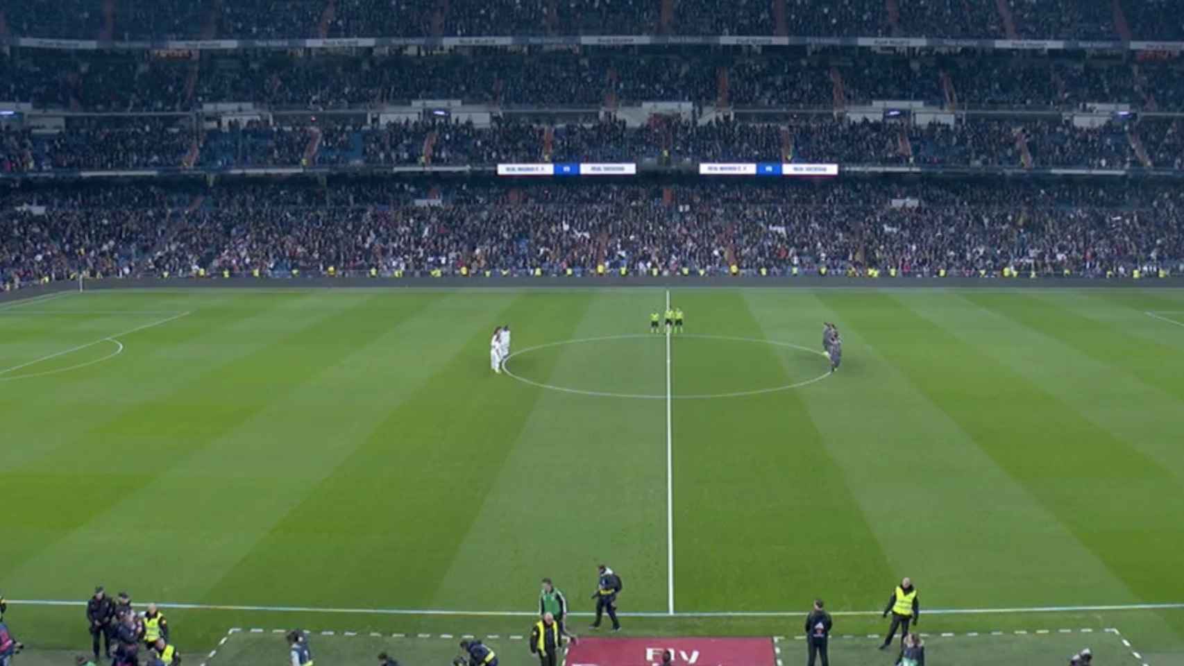 Minuto de silencio en el Santiago Bernabéu