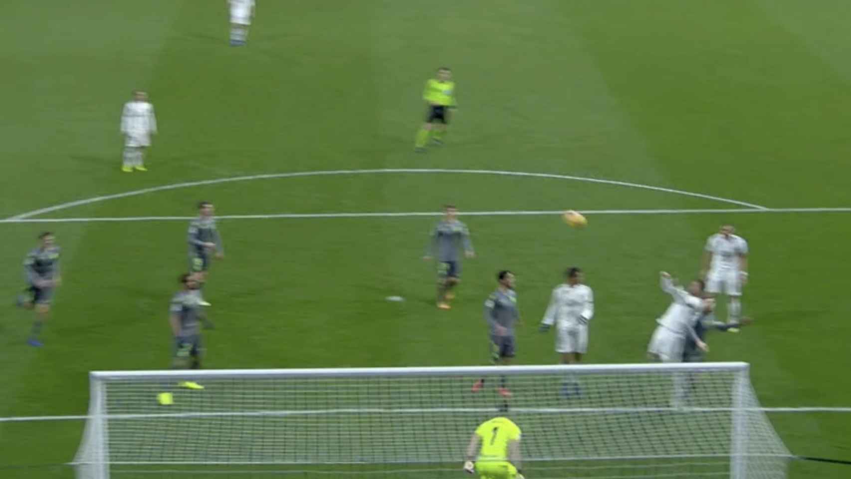 Penalti no pitado sobre Sergio Ramos