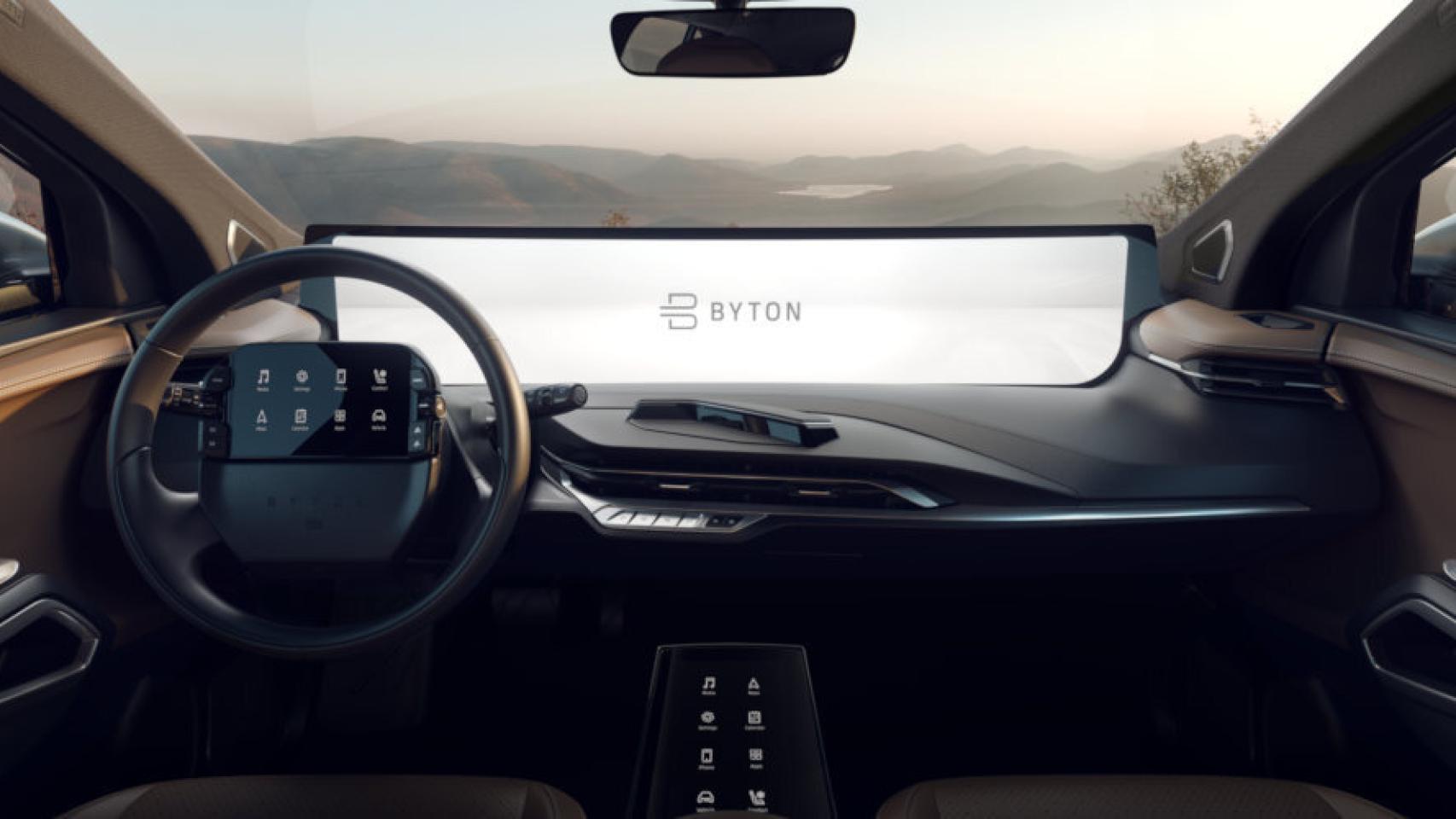 Los fabricantes de coches se empeñan en integrar pantallas táctiles y eso  quizás sea una mala idea