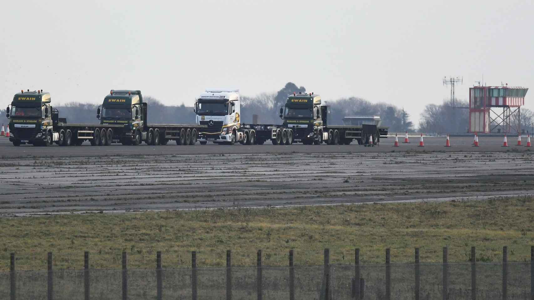 Camiones que participan en una prueba contra los atascos por el 'brexit'.