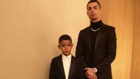 Cristiano posando junto a su hijo. Foto: Instagram (@cristiano)