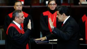 Nicolás Maduro jura como presidente de Venezuela.