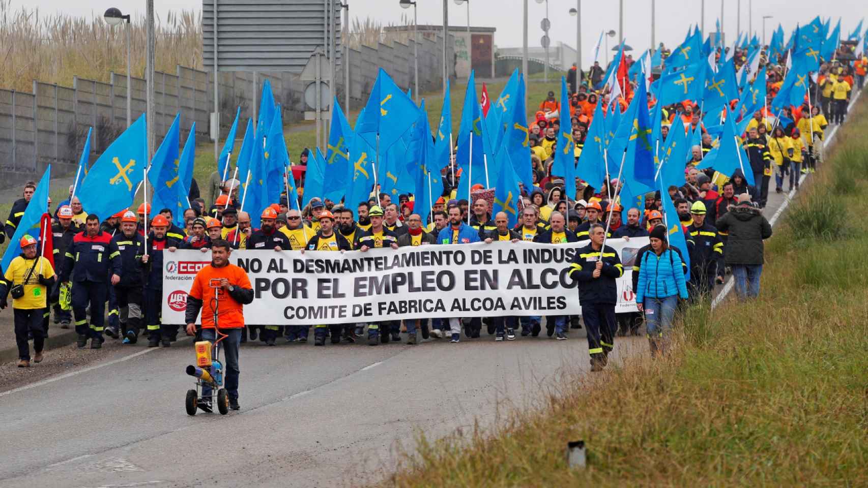 Trabajadores de Alcoa en una imagen de archivo de una manifestación.