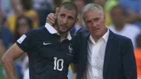 Deschamps junto a Benzema en la selección de Francia