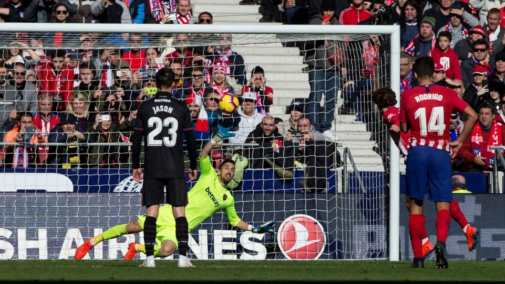 Griezmann anota de penalti en el Atlético - Levante