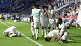 Los jugadores de Arabia Saudí celebran un gol durante la Copa de Asia