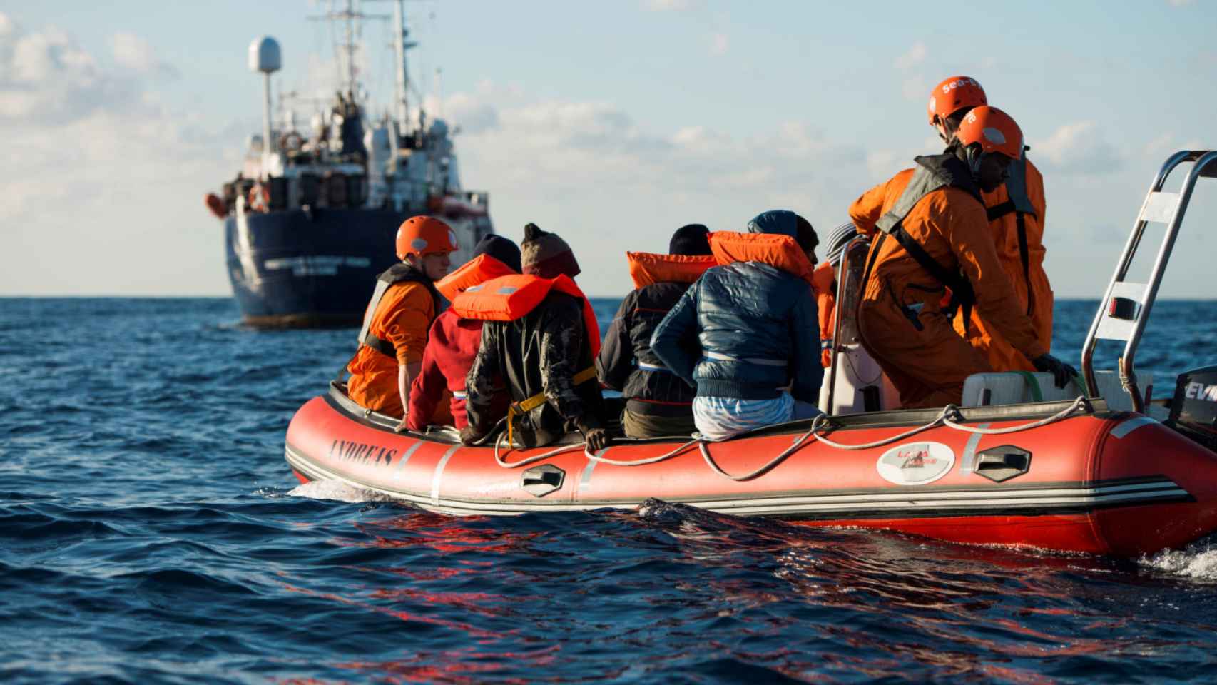 Rescate de inmigrantes en el Mediterráneo.