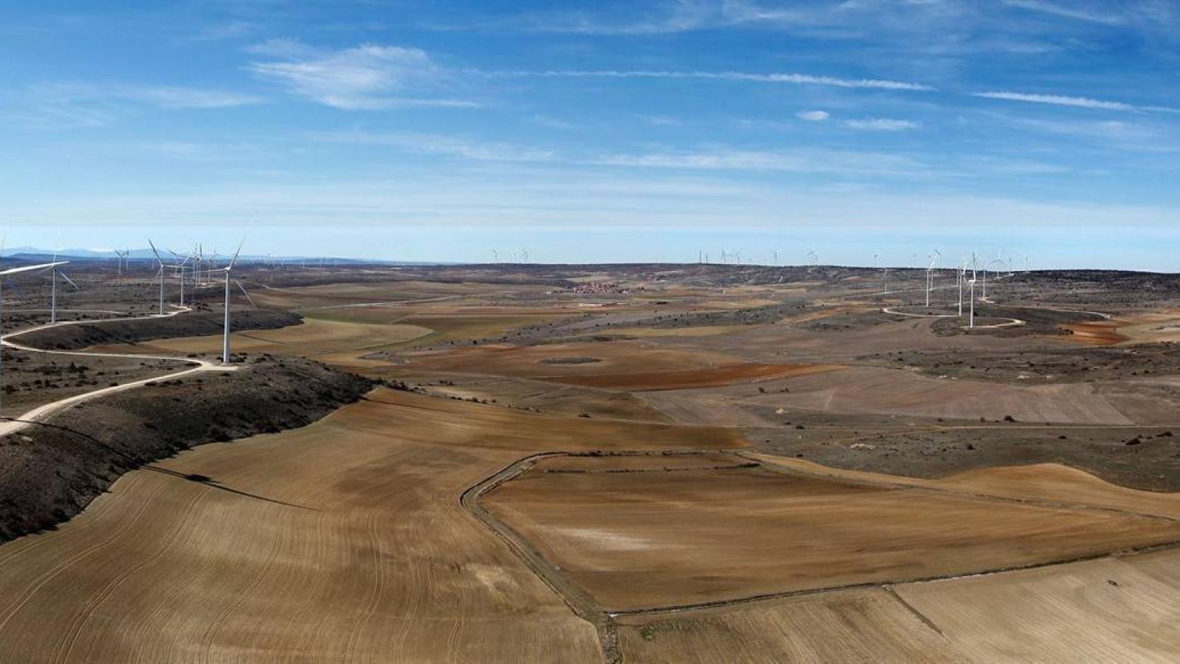 Un Parque Eólico De Castilla-La Mancha, En Un Gran Proyecto De ...