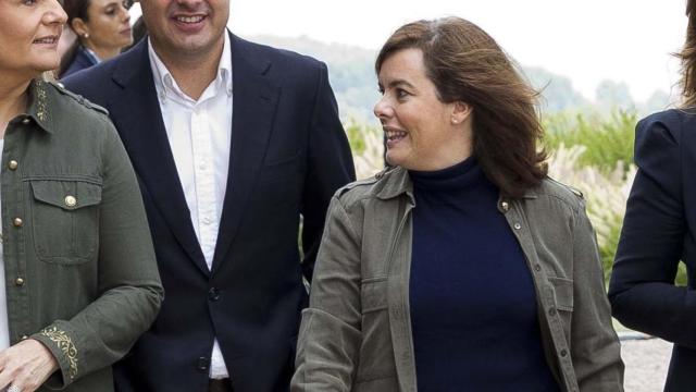 Soraya Sáenz de Santamaría y Juanma Moreno en 2015.