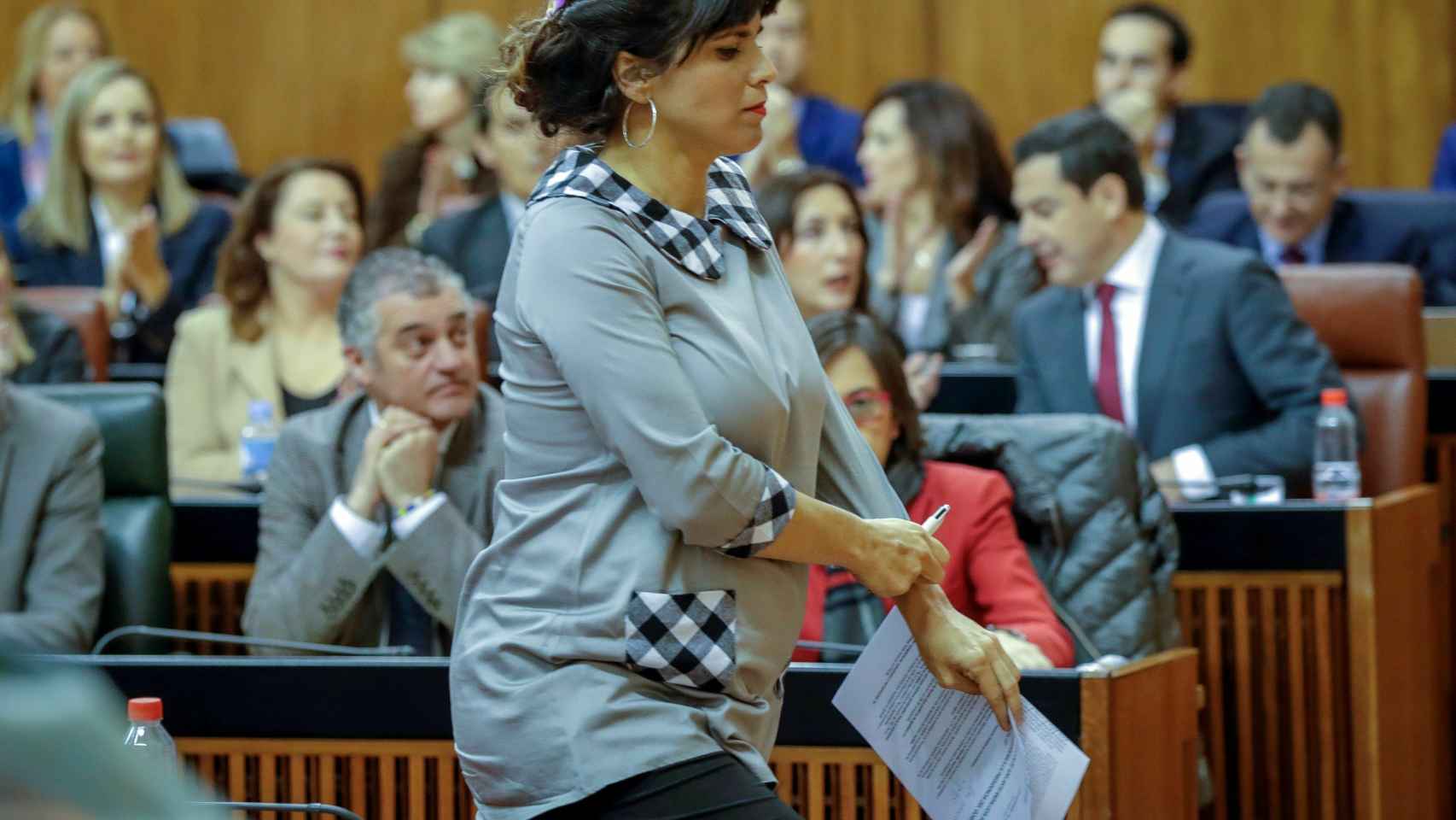 Teresa Rodríguez en el pleno de investidura a Juan Manuel Moreno Bonilla.