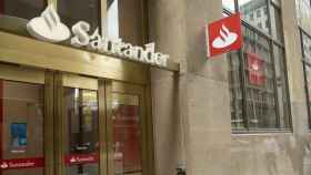 Una oficina del Banco Santander (archivo).