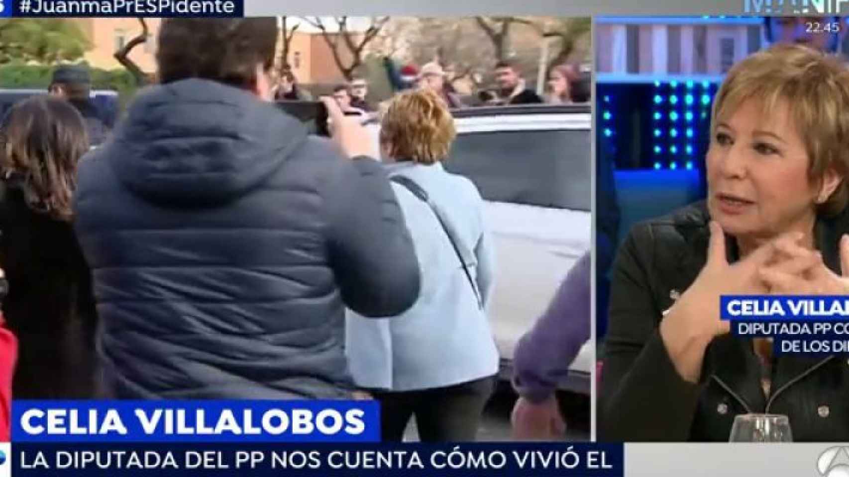 Celia Villalobos dice que las feministas que la increparon “eran de Podemos por el aspecto”