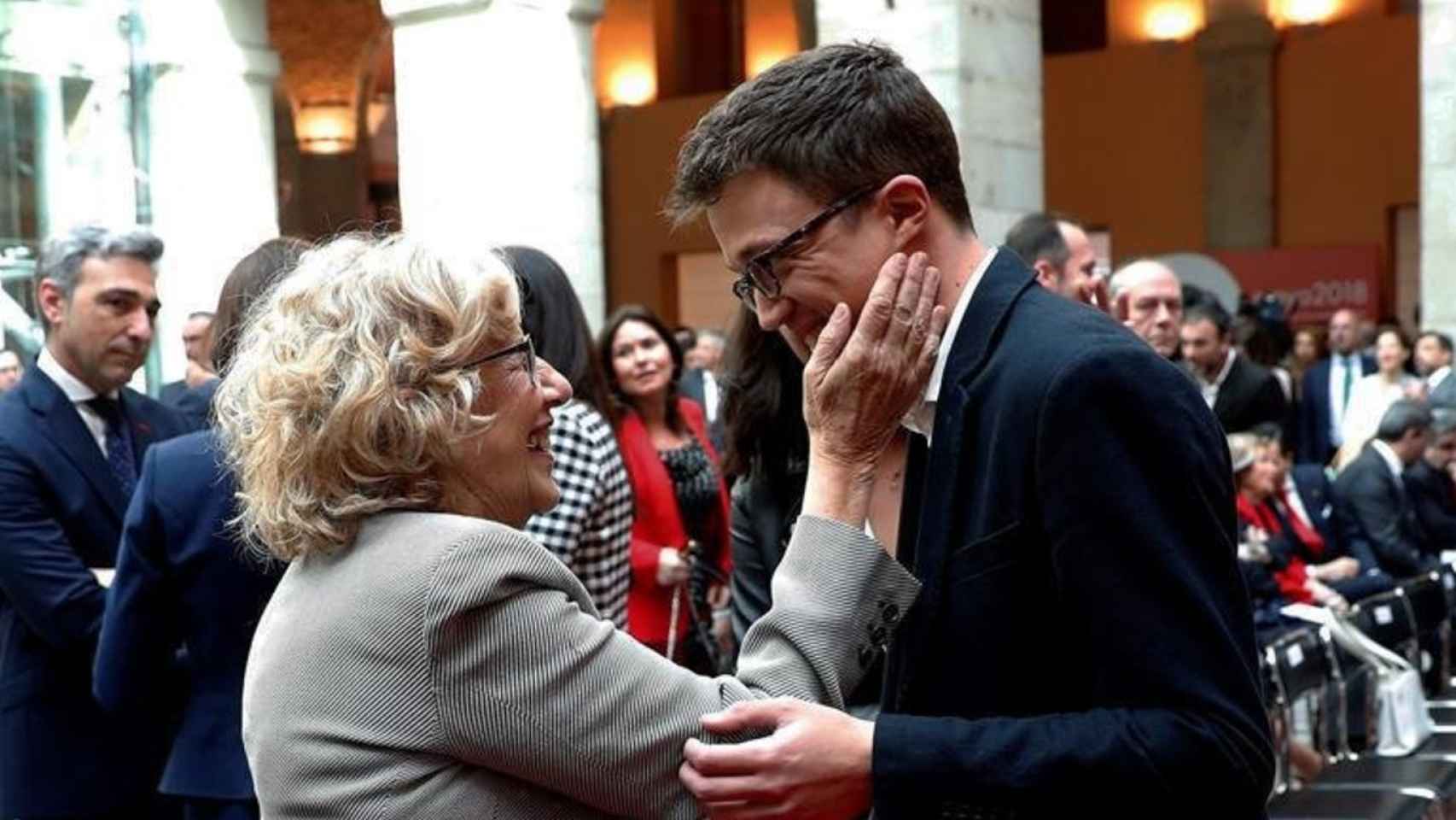 La exalcaldesa de Madrid Manuela Carmena y el diputado de la Asamblea de Madrid Íñigo Errejón.