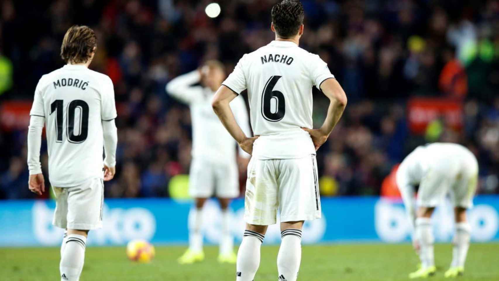 Luka Modric y Nacho Fernández en un encuentro con el Real Madrid