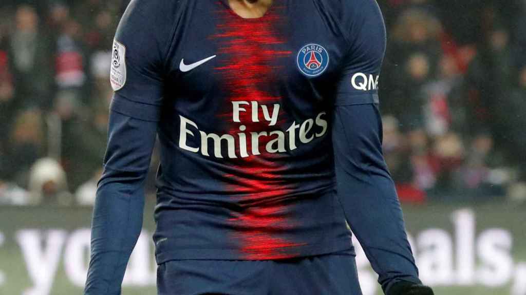 Kylian Mbappé celebra un gol con el PSG en la Ligue-1
