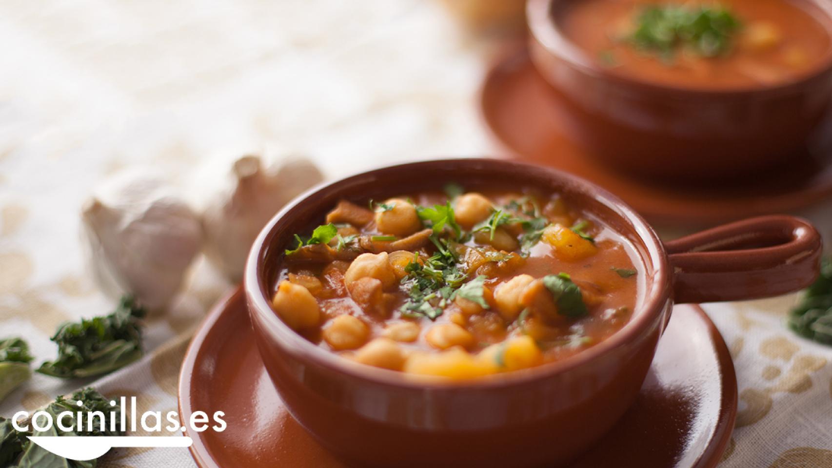 Potaje de garbanzos vegano con setas, receta de cuchara fácil y baja en  grasa