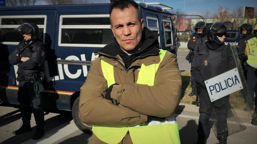 Nacho Castillo, más conocido como Peseto Loco, a las puertas de Ifema, en Madrid.