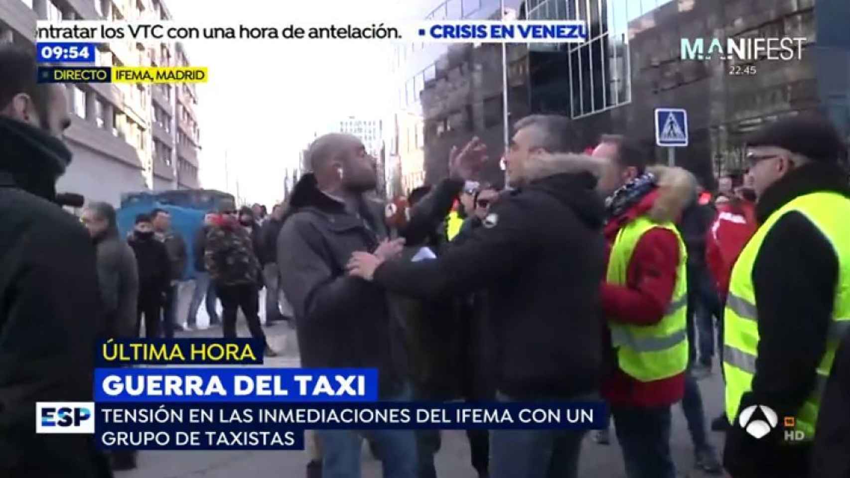 Agreden a un reportero de ‘Espejo Público’ que cubría la huelga de taxis