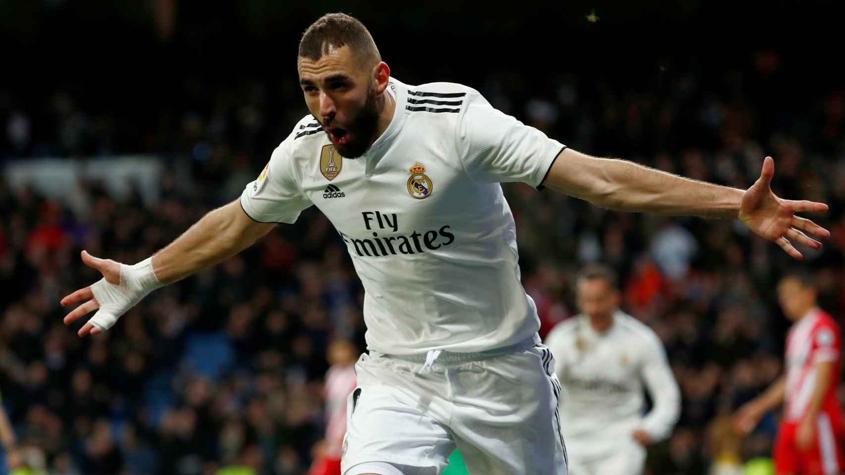 Karim Benzema celebra el cuarto gol del Real Madrid al Girona