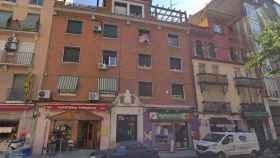 Edificio del que saltó la joven, en Madrid