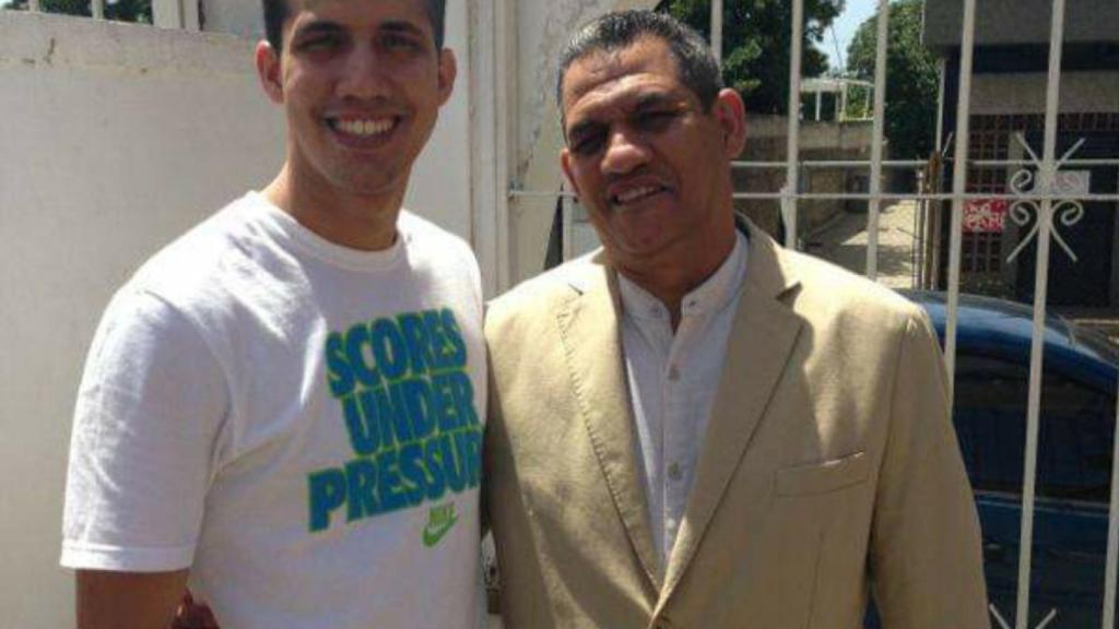 Juan Guaidó junto a su padre, Wilmer Guaidó.