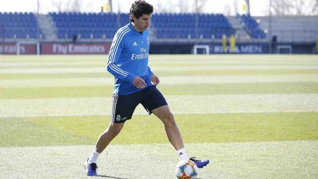 Vallejo, en el entrenamiento del Real Madrid. Foto: Twitter (@JesusVallejo)