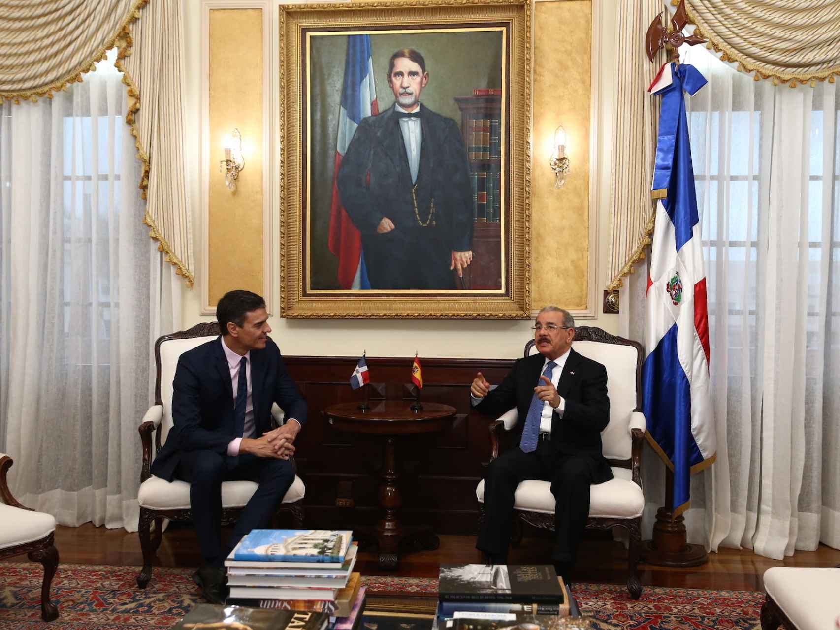 Sánchez, junto a Danilo Medina, presidente de la República Dominicana, este martes en Santo Domingo.