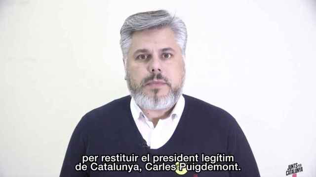 Captura de pantalla del vídeo en el que JxCAT exige la restitución como presidente de Carles Puigdemont.