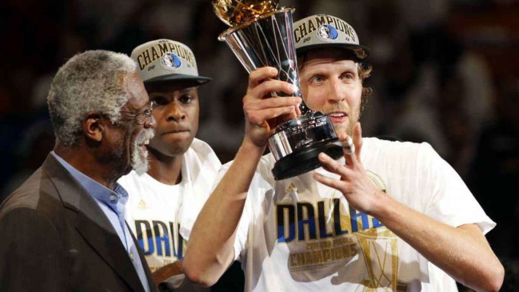 Dirk Nowitzki recoge el MVP de las Finales de la NBA en 2011