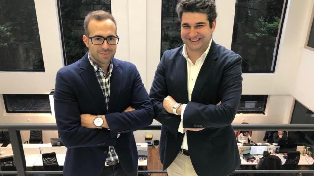 Los fundadores de Redexia, Alex Bryszkowski y Juan Ederra.