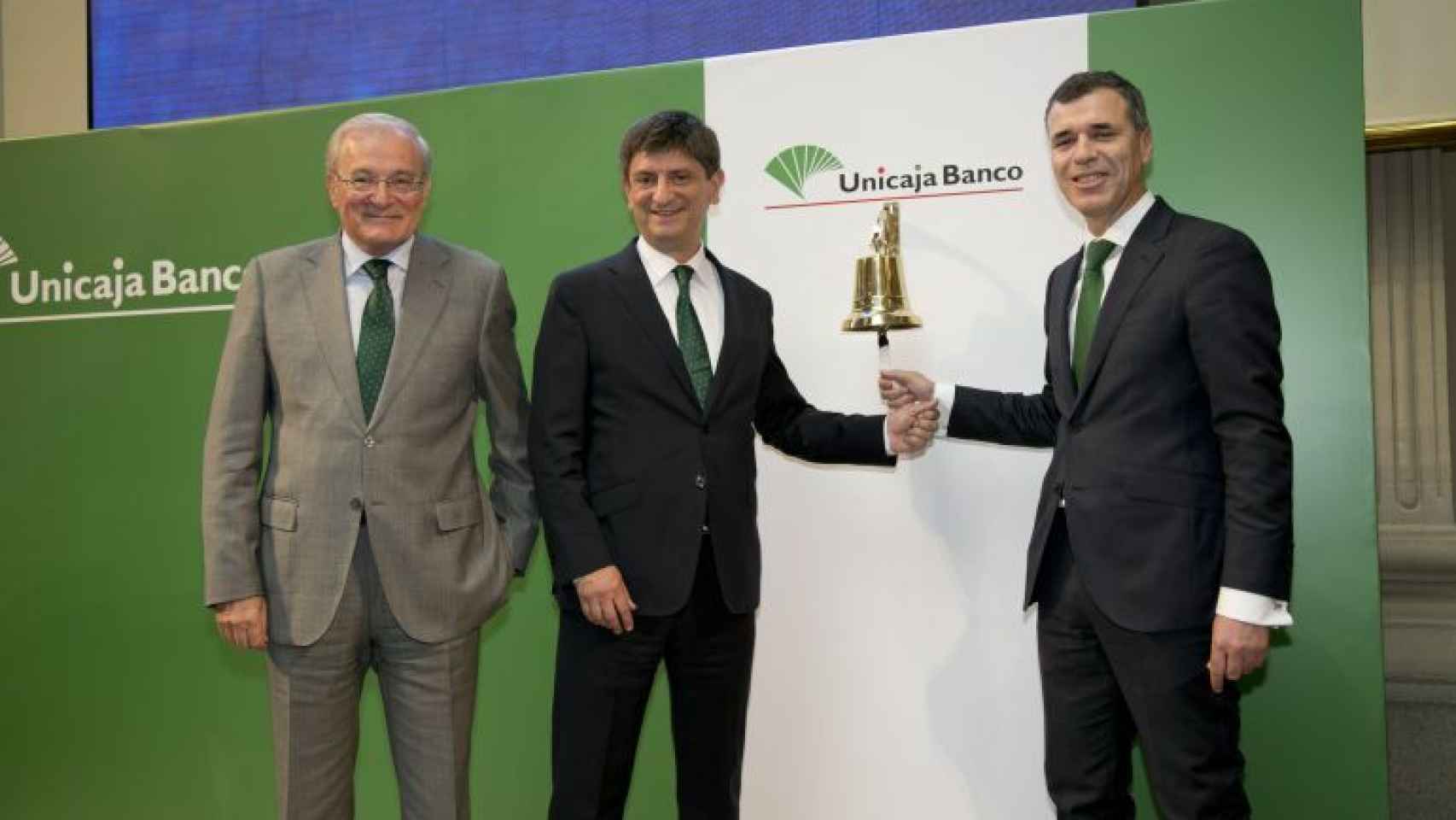 Manuel Azuaga, presidente de Unicaja Banco; Enrique Sánchez del Villar, CEO.