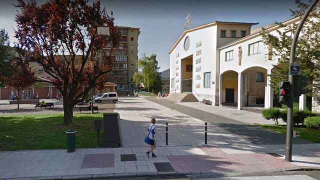 La calle Lago Enol de Oviedo en la que tuvieron lugar los hechos.