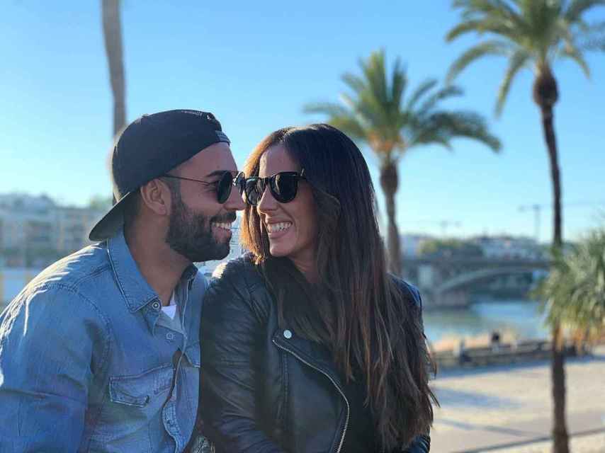 Anabel Pantoja y su novio Omar Sánchez en una imagen de sus redes sociales.