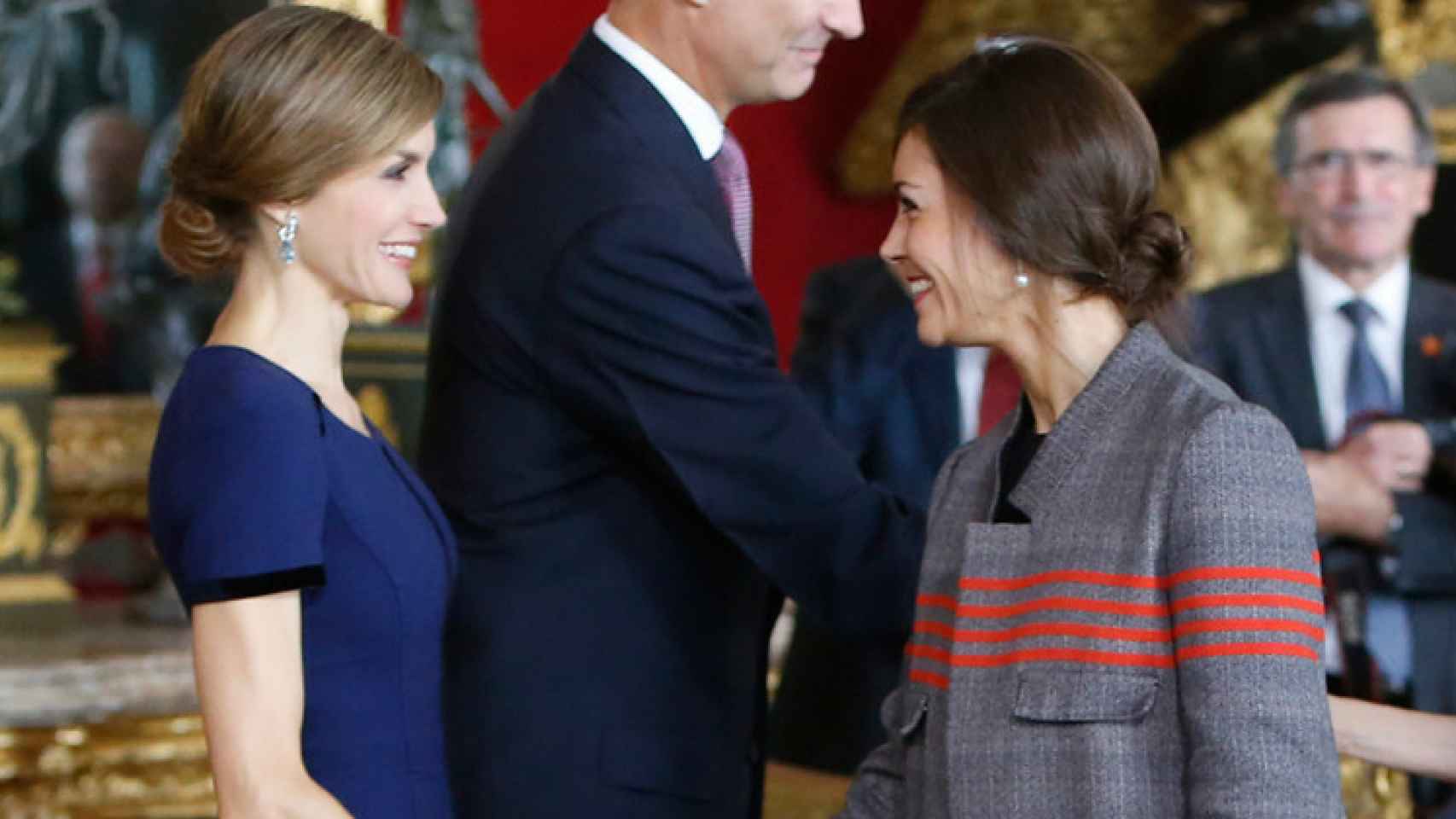 La reina Letizia y Eva Fernández el Día de la Hispanidad del año 2015.