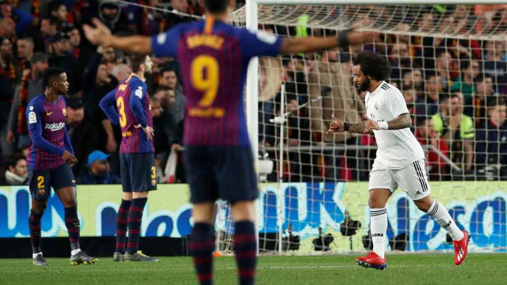 Marcelo celebra el gol de Lucas Vázquez al FC Barcelona