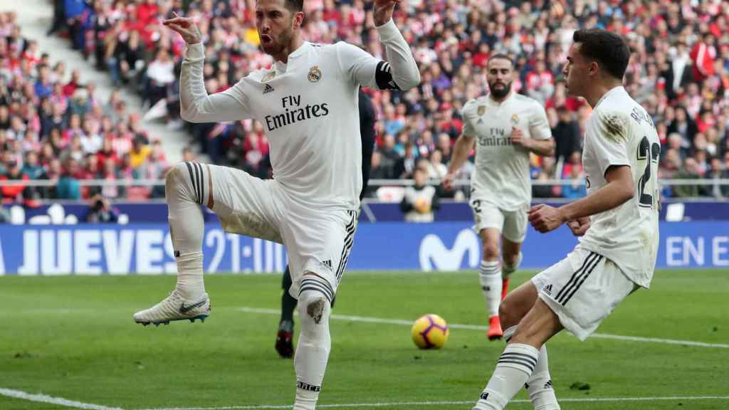 Sergio Ramos celebra su gol al Atlético de Madrid
