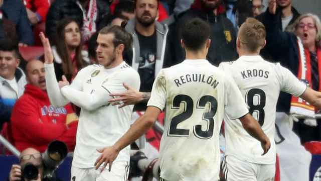 Gareth Bale celebra su gol en el derbi